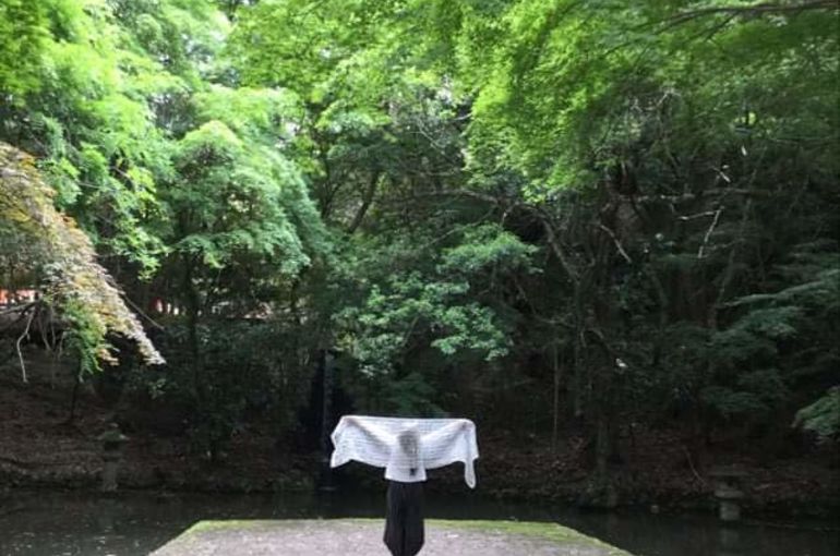 一人　木々